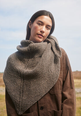 TREKANTSSJAL Alta Moda Cashmere 16 - Stickmönster (SE) från Lana Grossa