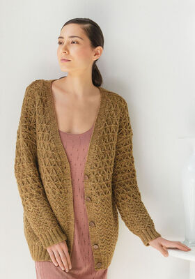 JACKE IN VERKREUZTEN HEBEMASCHENMUSTERN Alta Moda Alpaca - German Edition från Lana Grossa