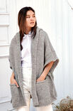 Lana Grossa GLATTSTICKAD HUVPONCHO MED KANTER MED LYFTA MASKOR Lala Berlin Lovely Cotton - Stickmönster (SE)