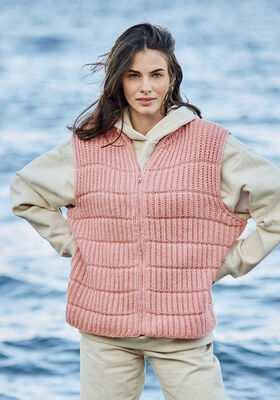 VÄST Cool Merino Big - Stickmönster (DK) från Lana Grossa
