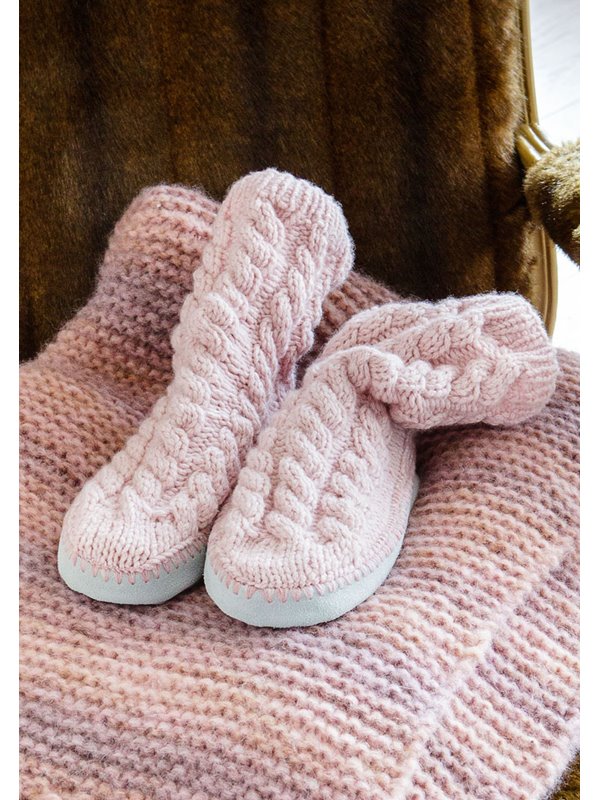 Lana Grossa HAUSSCHUHE MIT ZOPFMUSTER Alta Moda Cashmere 16/Cashmere 16 Fine - German Edition