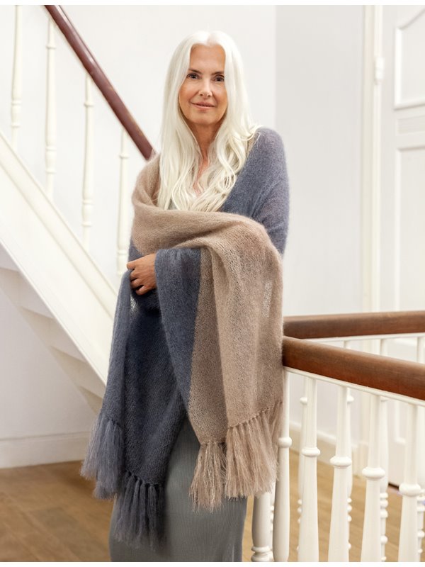 Lana Grossa SLÄTSTICKAD SJAL I 2 FÄRGER Silkhair - Stickmönster (SE)