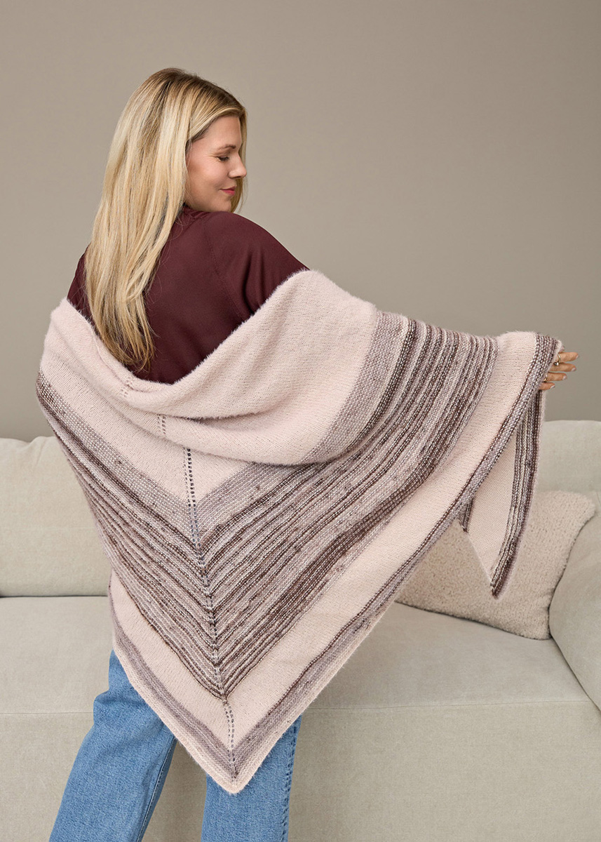 TREKANTSSJAL Cosy Socks & Cosy Socks Soft Stripes från Lana Grossa