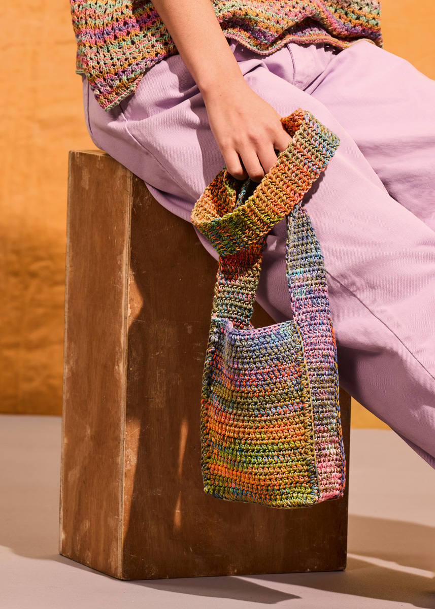 LITEN VIRKAD VÄSKA Gomitolo Alga från Lana Grossa