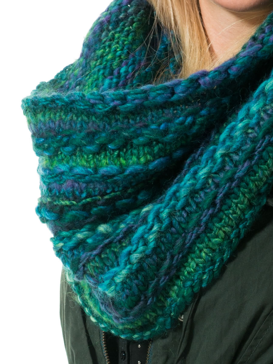 Lana Grossa LOOP Olympia Color - Stickmönster (DK)