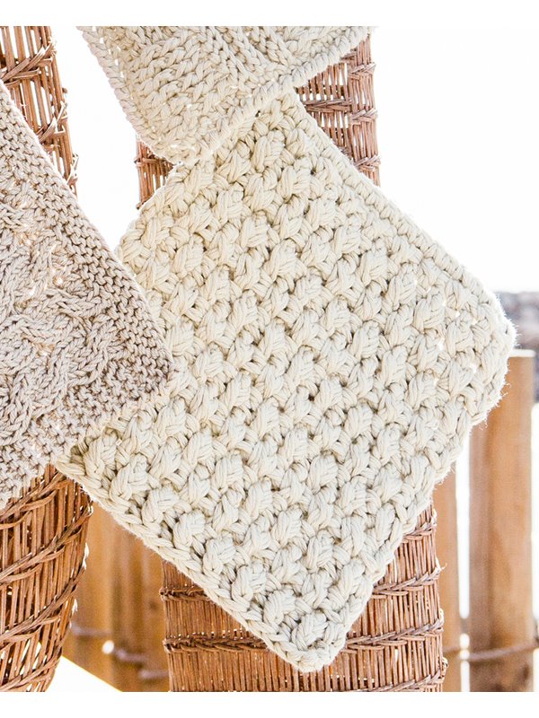 Lana Grossa TOPFLAPPEN IM RELIEFMUSTER Star - German Edition