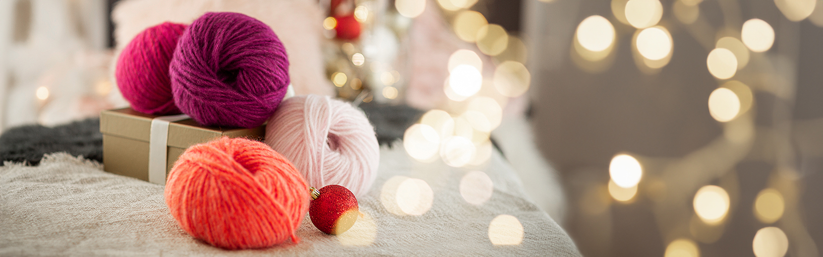 Garn av hög kvalitet för stickning, virkning och filtning LANA GROSSA<br> ull & garn