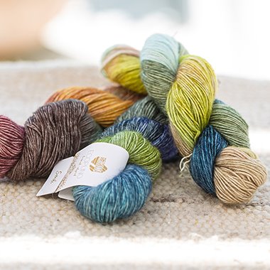 Hand-dyed <br> garn